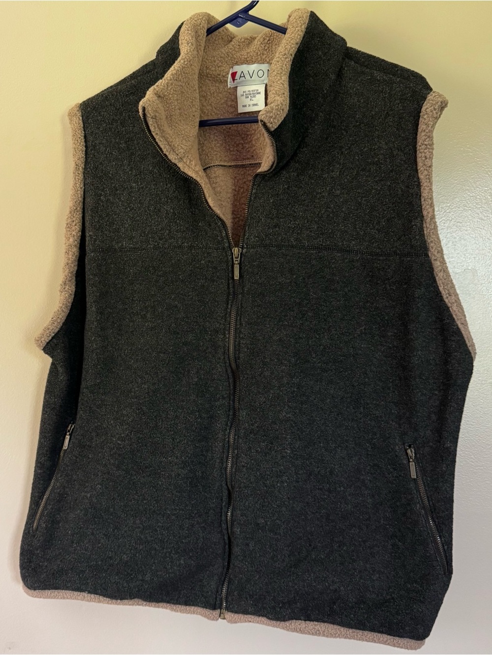 Lavon Men’s Charcoal Sherpa-Lined Zip Vest with Tan Trim